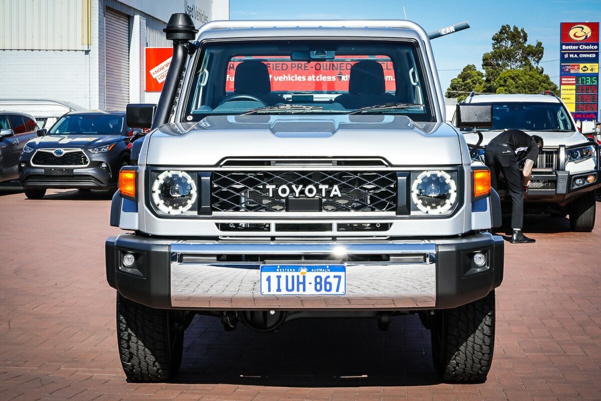 Toyota Landcruiser image 3