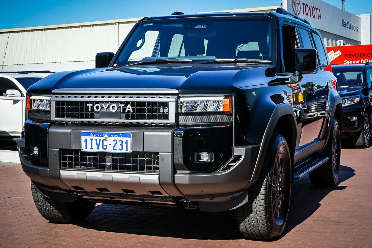 Toyota Landcruiser Prado image 4