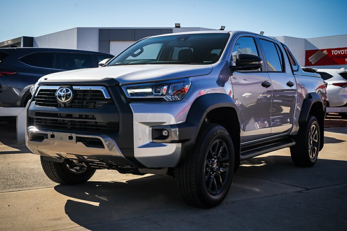 Toyota Hilux image 4