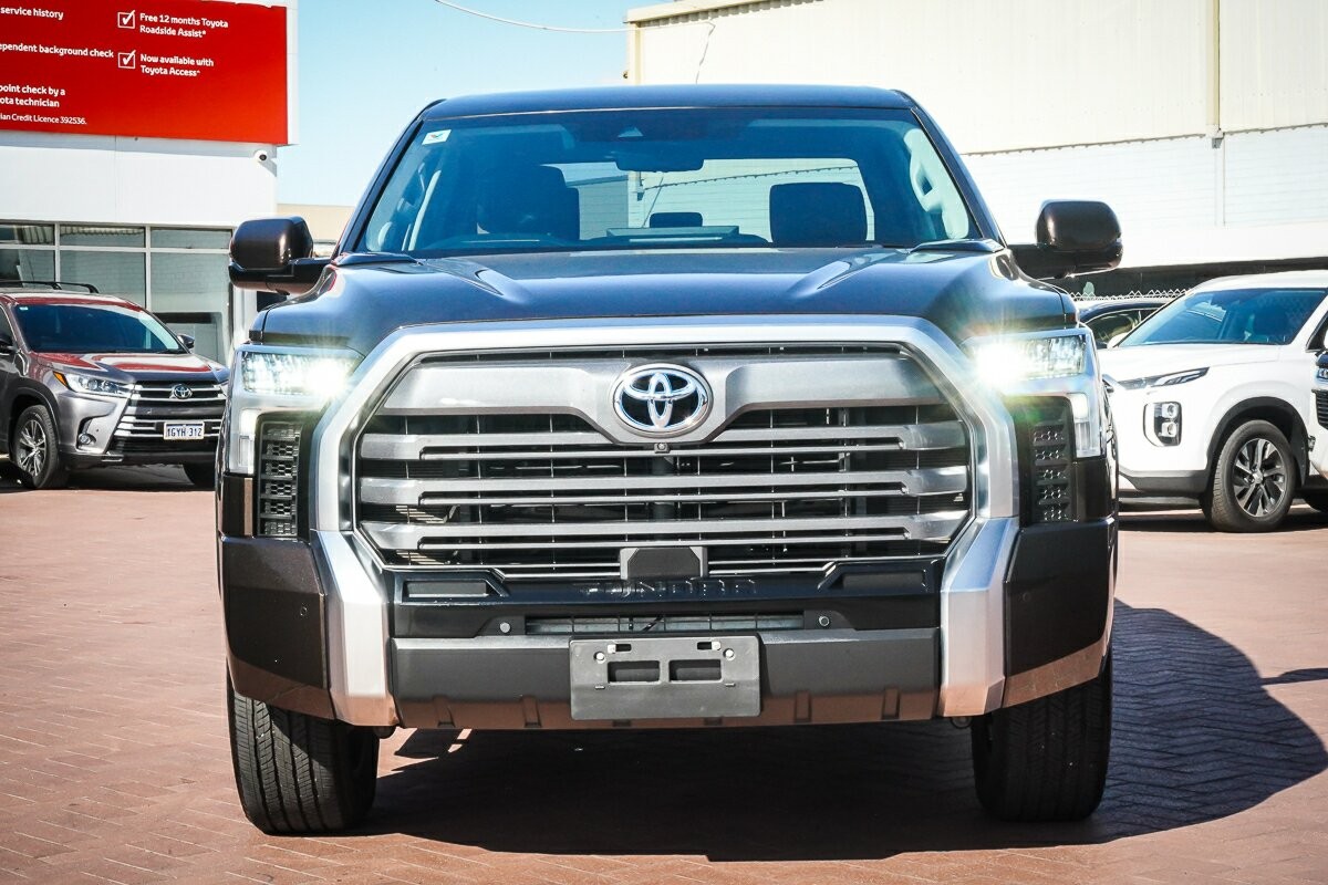 Toyota Tundra image 2