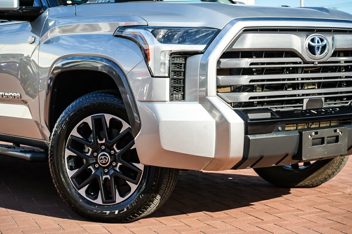 Toyota Tundra image 2