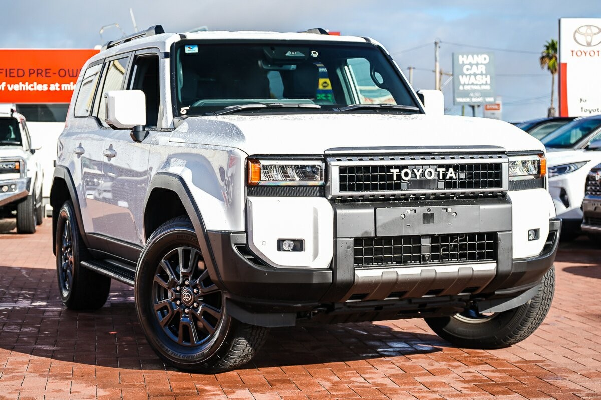 Toyota Landcruiser Prado image 1