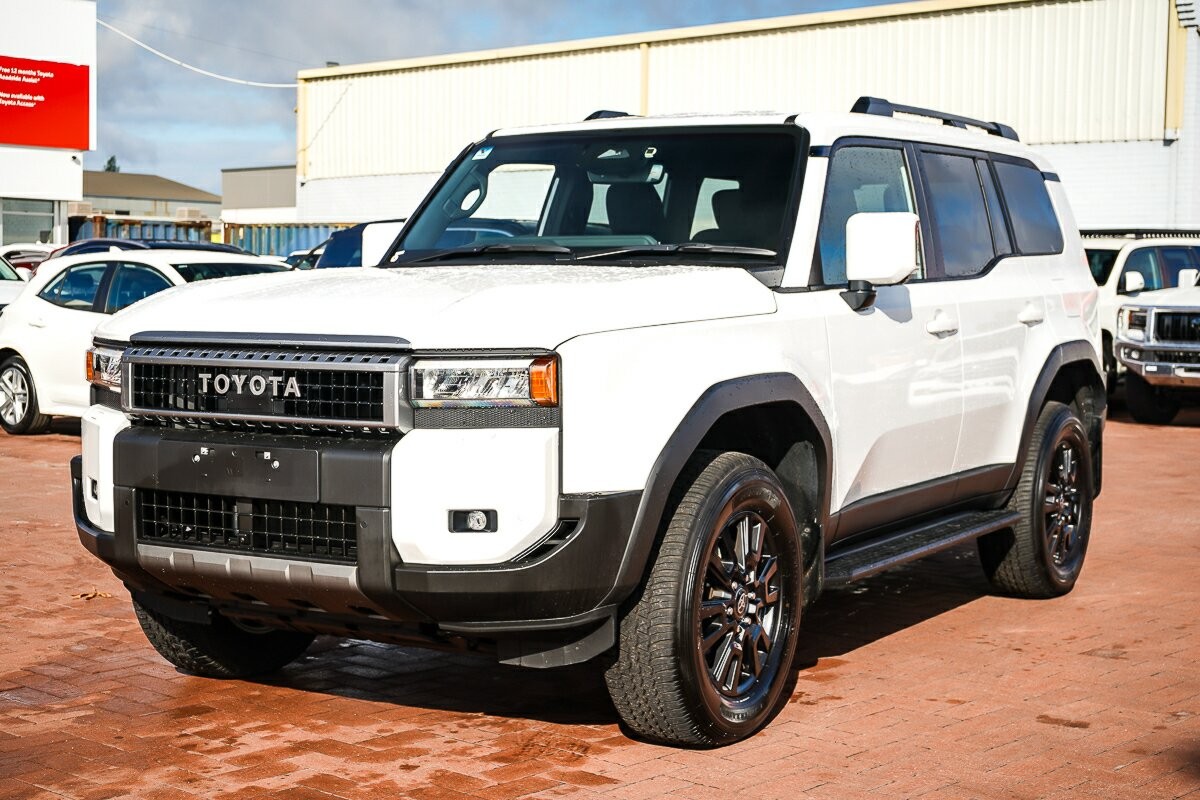Toyota Landcruiser Prado image 4