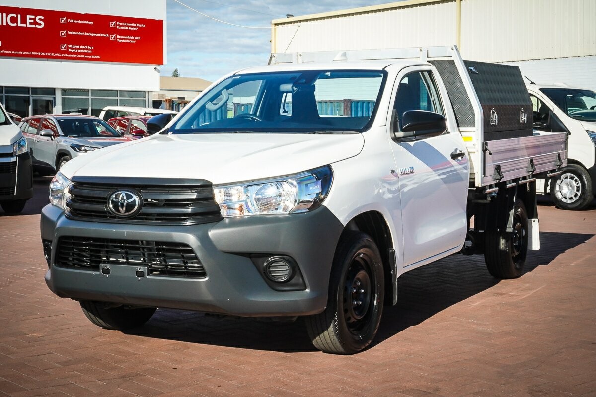 Toyota Hilux image 4