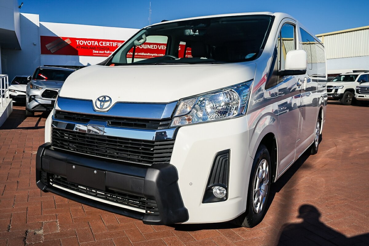 Toyota Hiace image 4