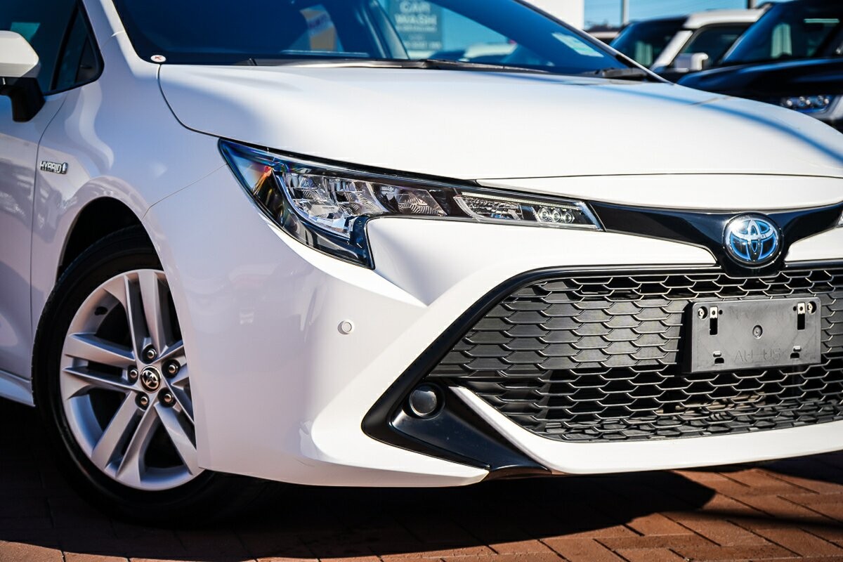 Toyota Corolla image 2