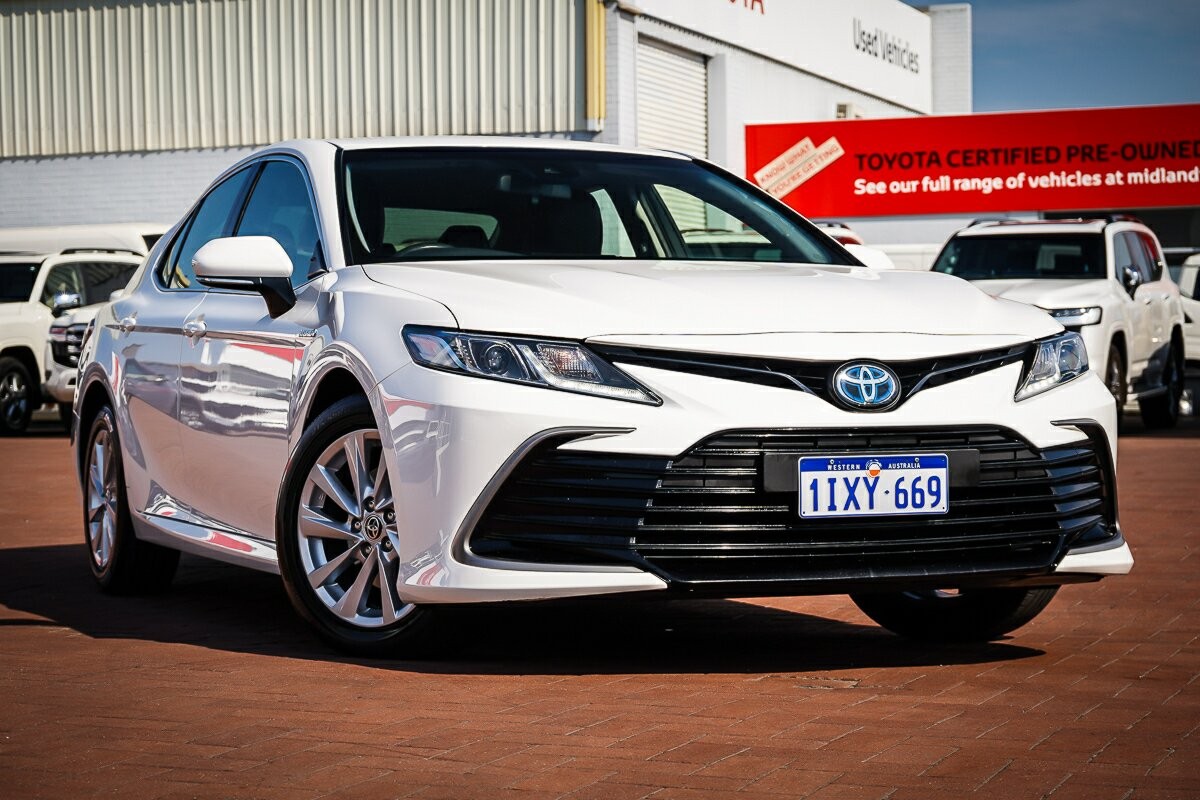 Toyota Camry image 1