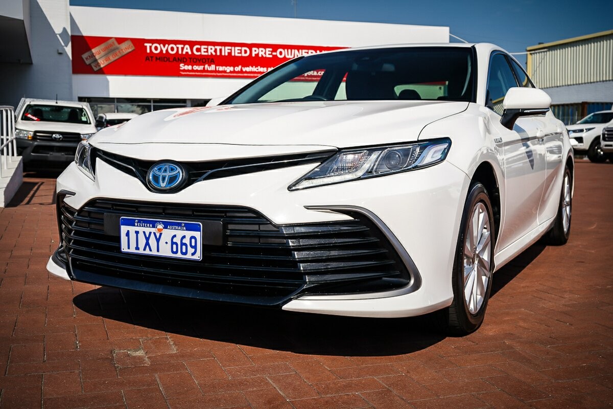 Toyota Camry image 4