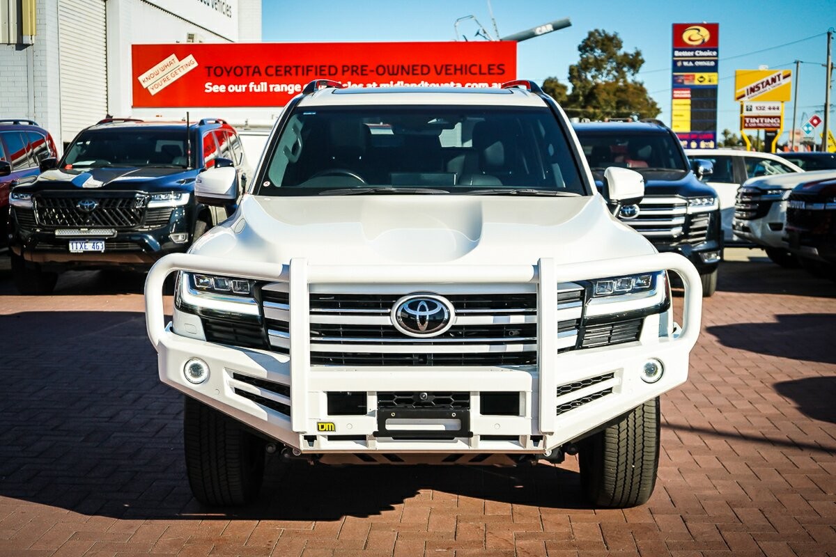 Toyota Landcruiser image 3