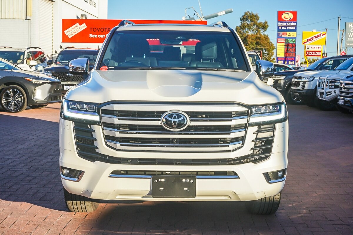 Toyota Landcruiser image 3