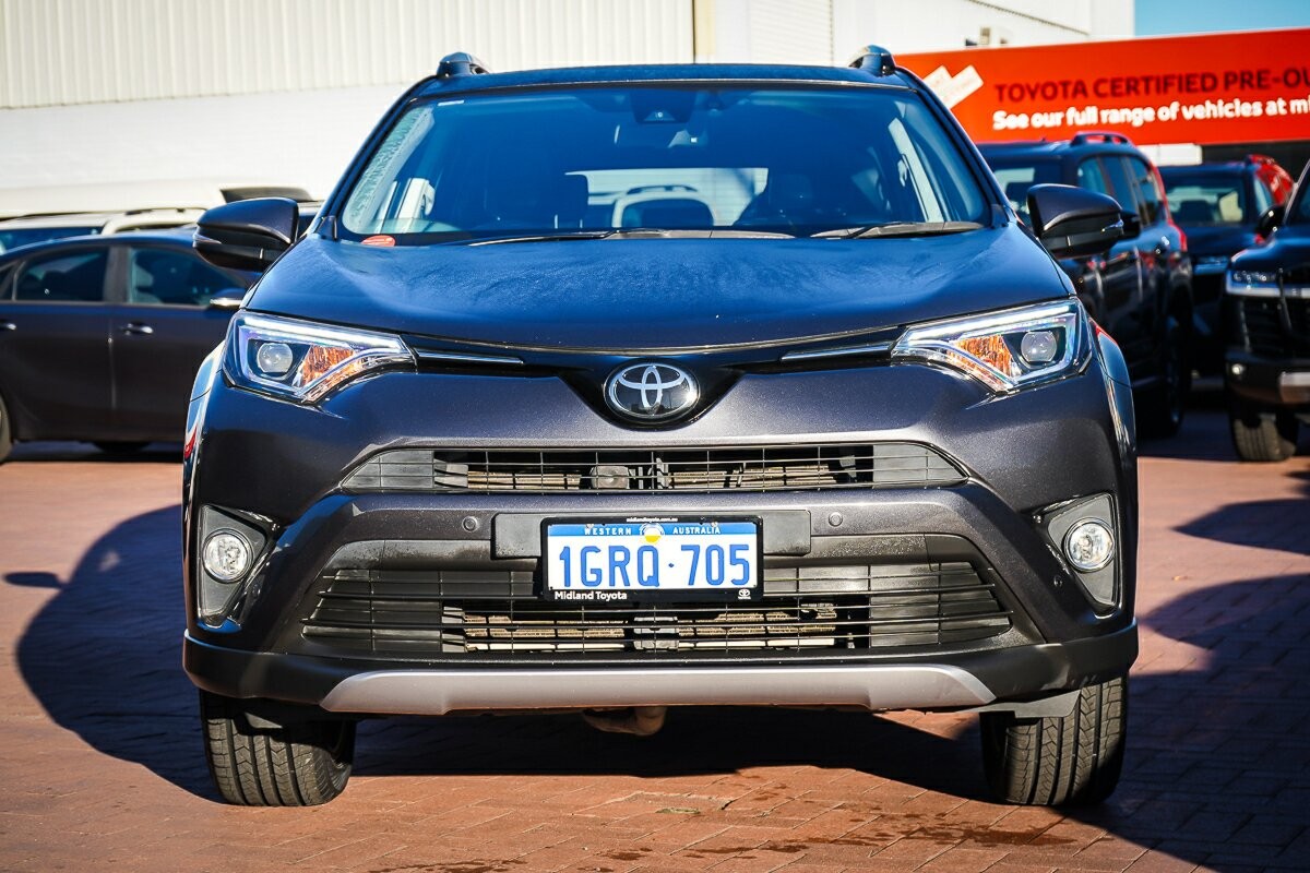 Toyota Rav4 image 3