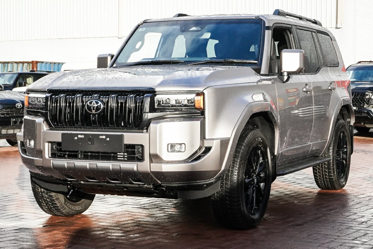 Toyota Landcruiser Prado image 4