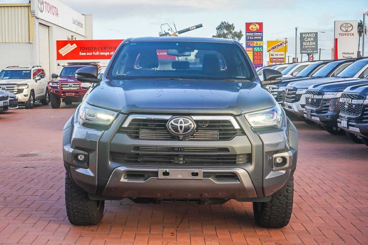 Toyota Hilux image 3