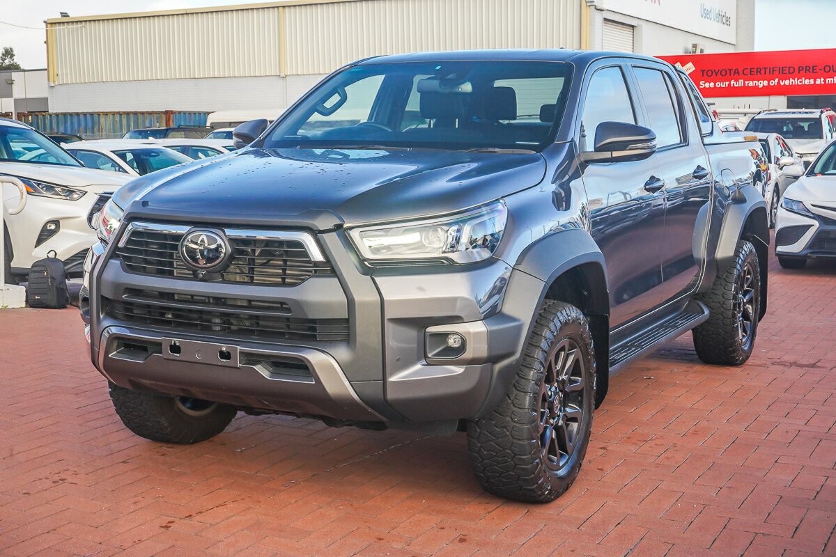 Toyota Hilux image 4