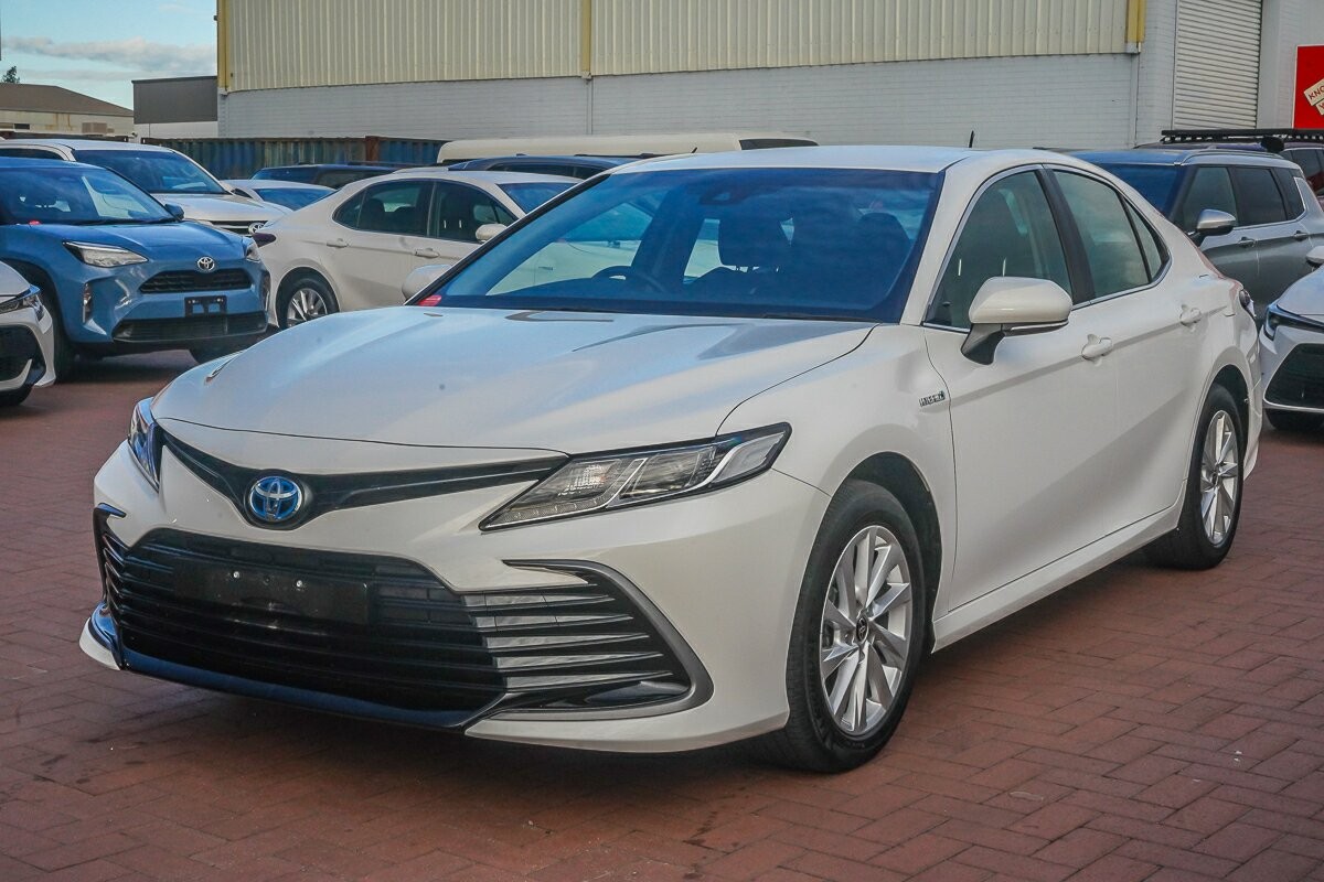 Toyota Camry image 4
