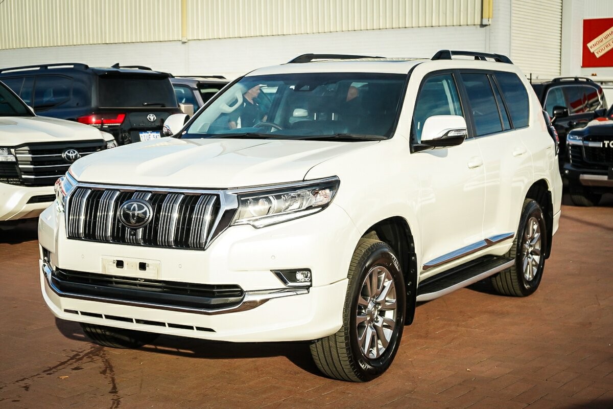 Toyota Landcruiser Prado image 4