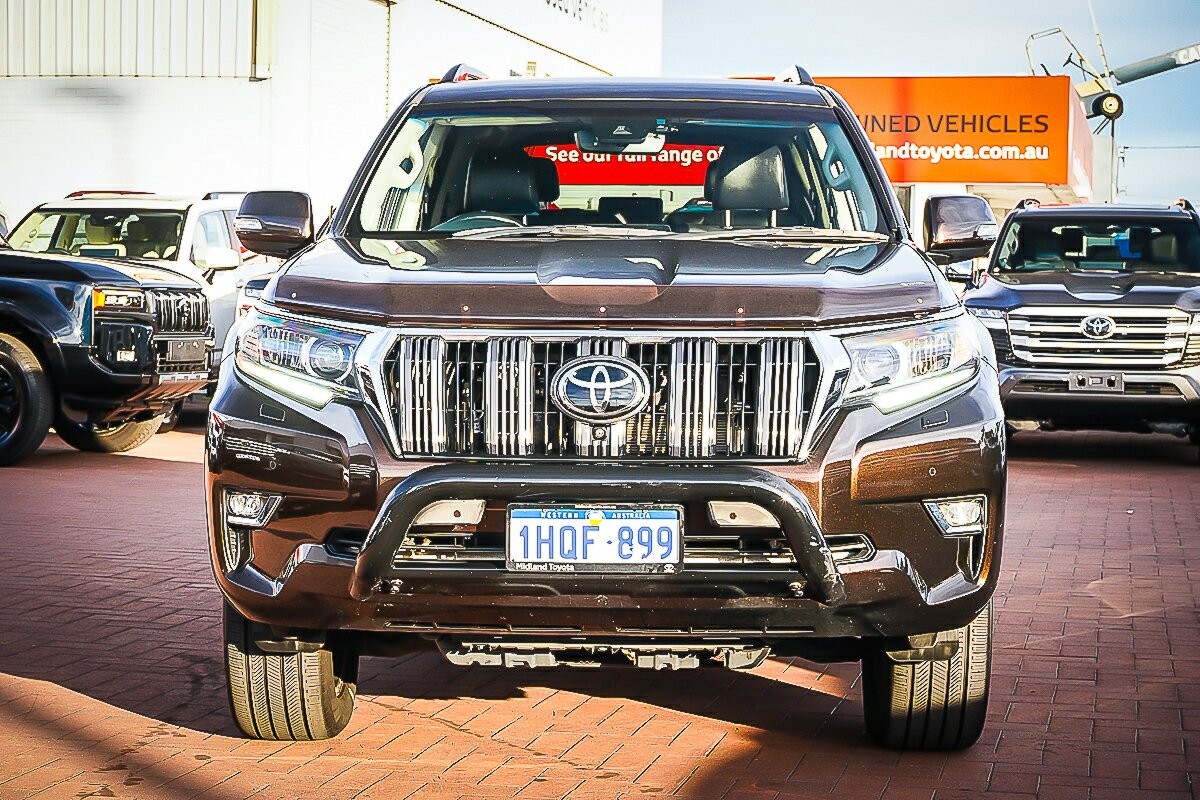 Toyota Landcruiser Prado image 3