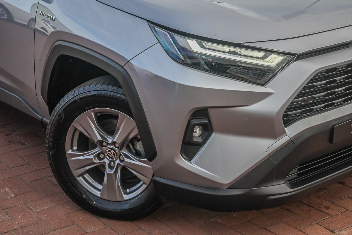 Toyota Rav4 image 2