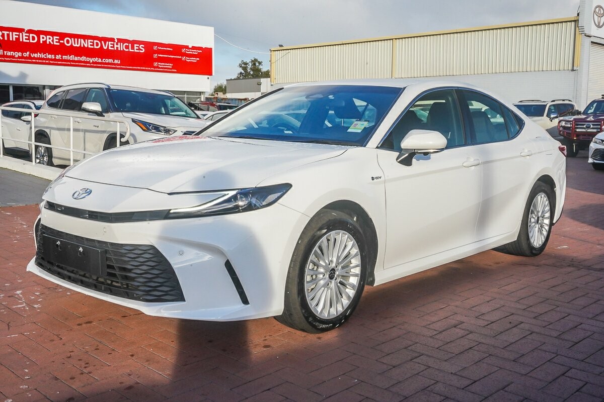 Toyota Camry image 4