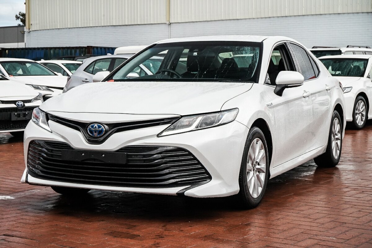 Toyota Camry image 4