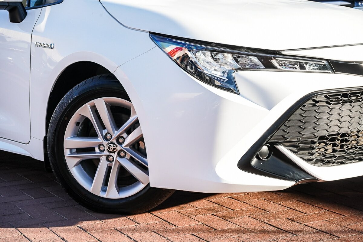 Toyota Corolla image 2