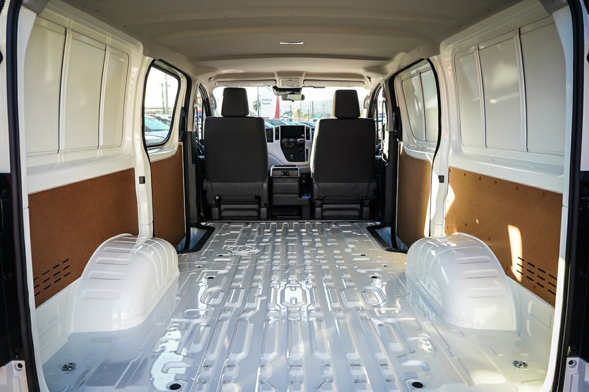 Toyota Hiace image 4
