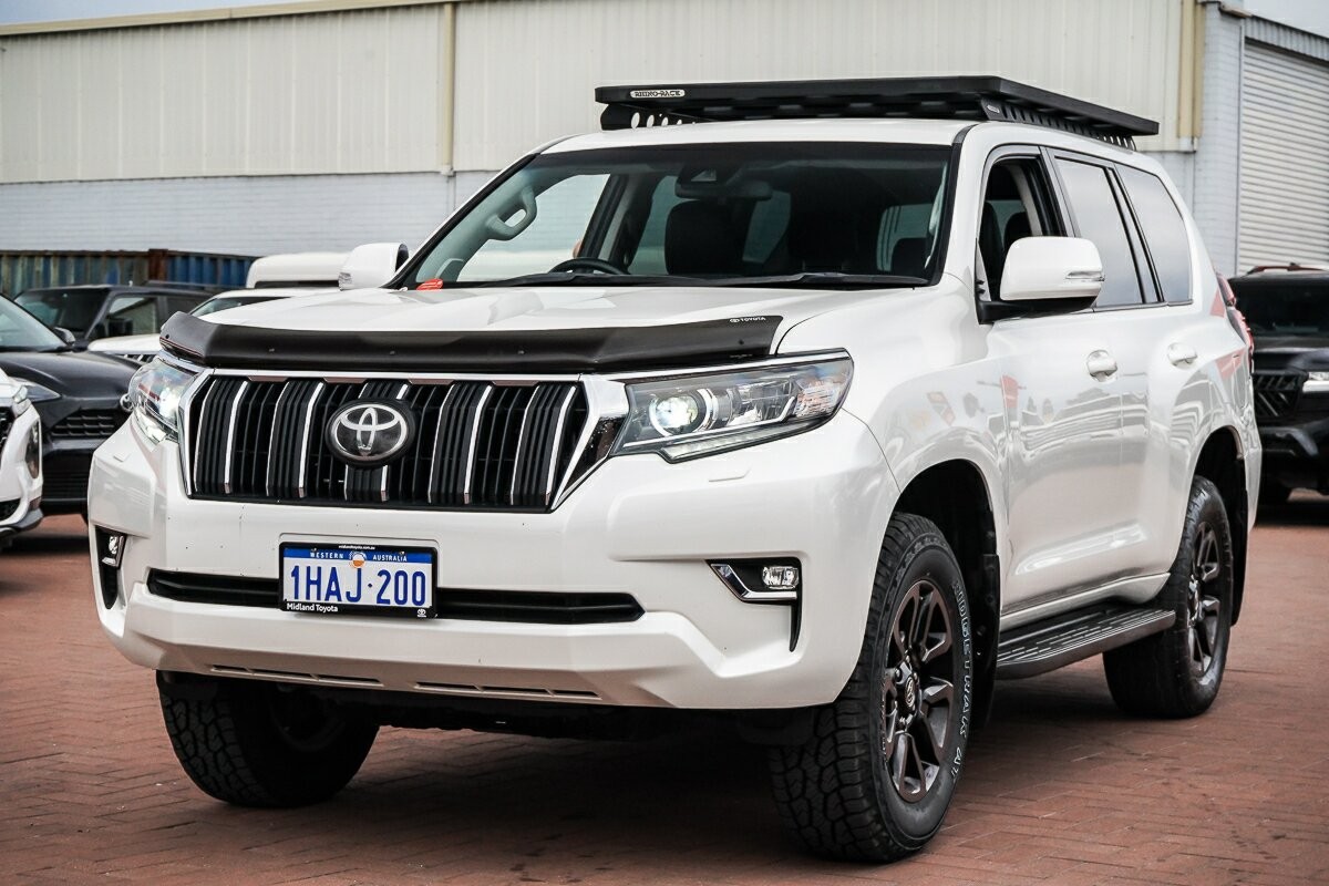 Toyota Landcruiser Prado image 4