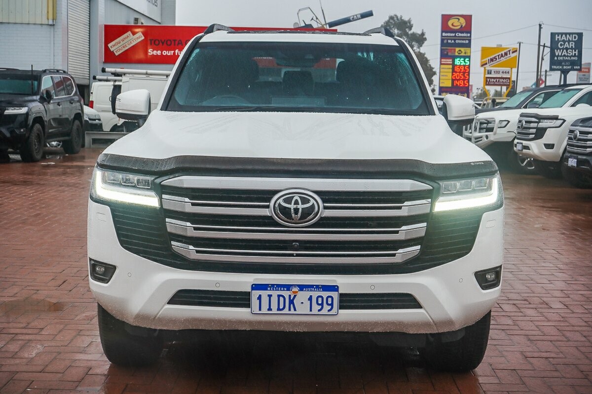 Toyota Landcruiser image 3