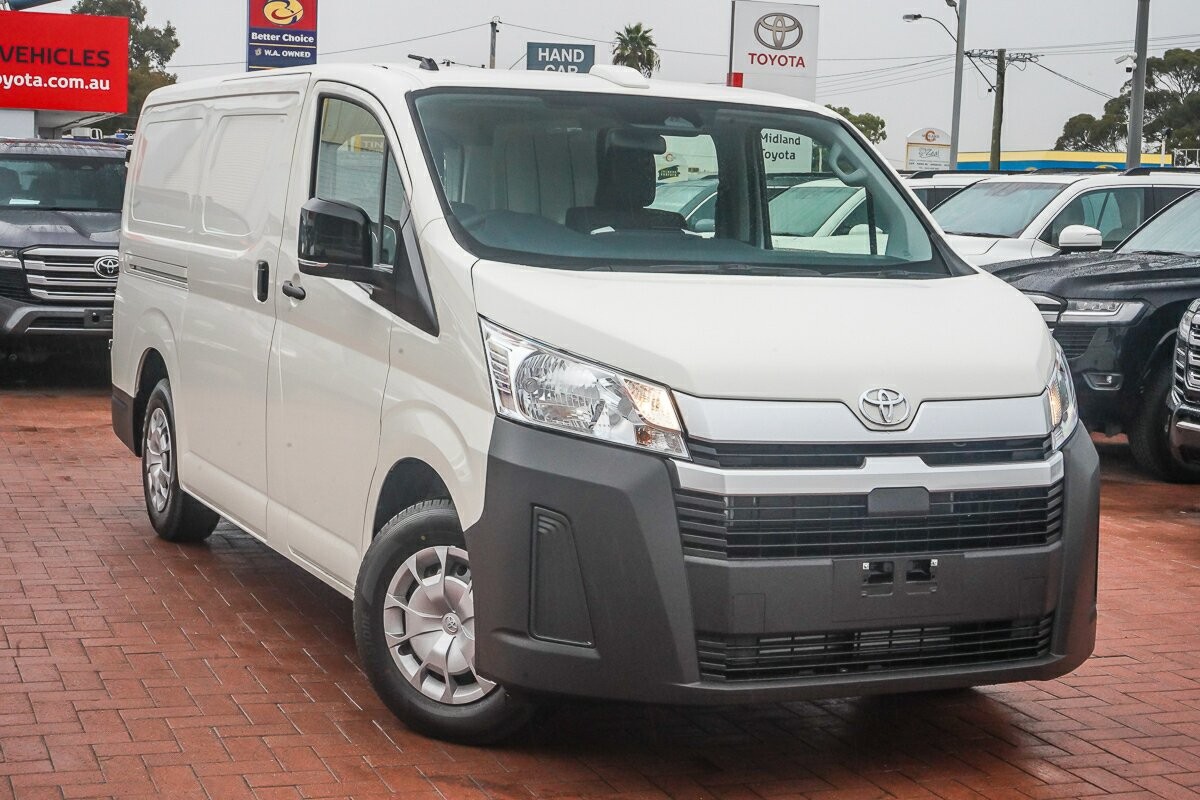 Toyota Hiace image 1