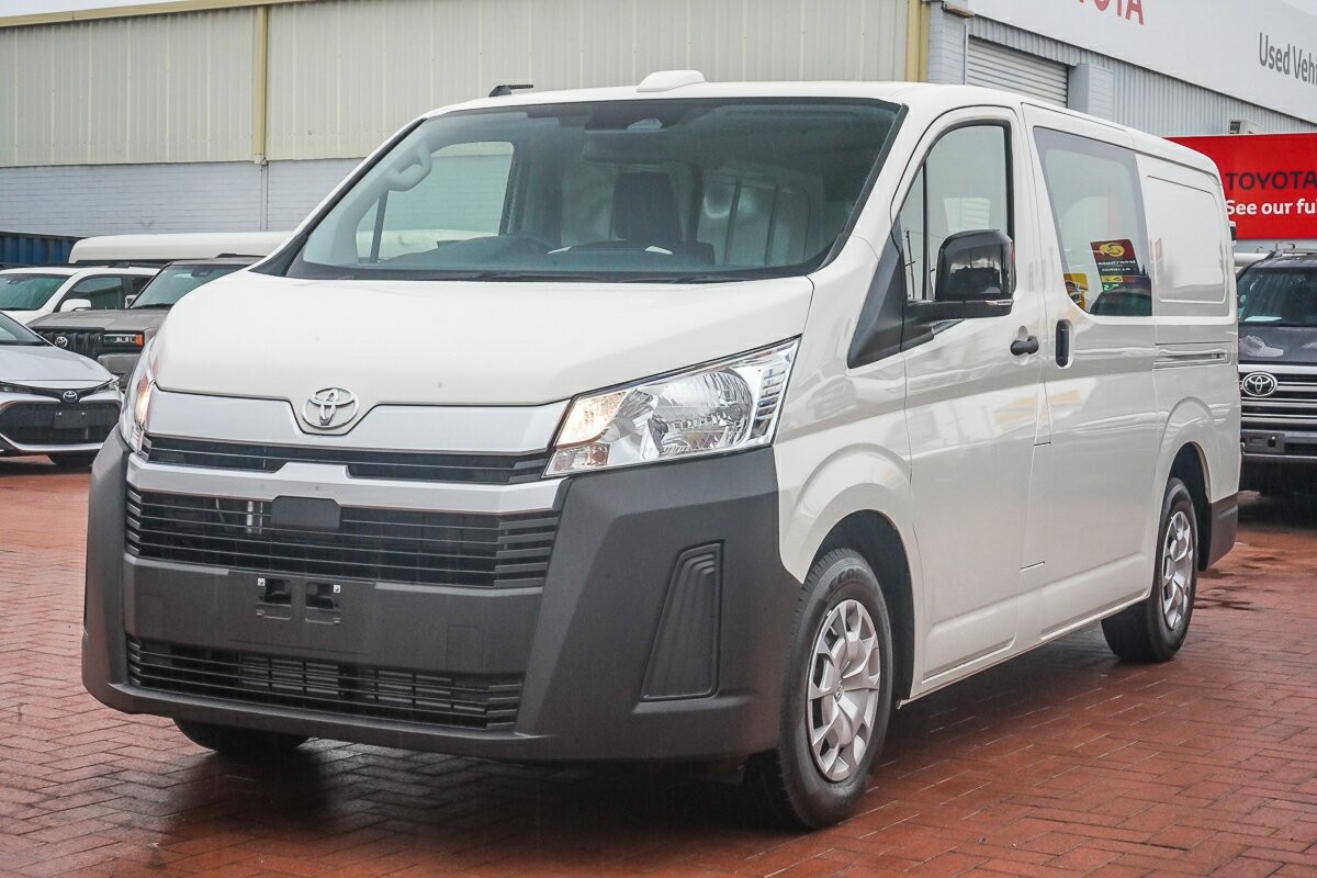 Toyota Hiace image 4