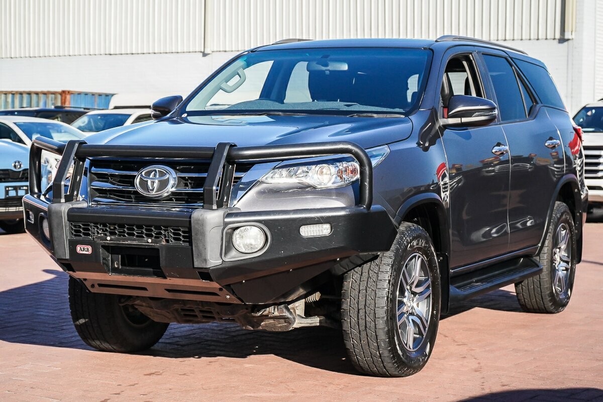 Toyota Fortuner image 4