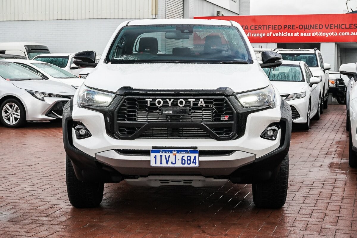 Toyota Hilux image 3