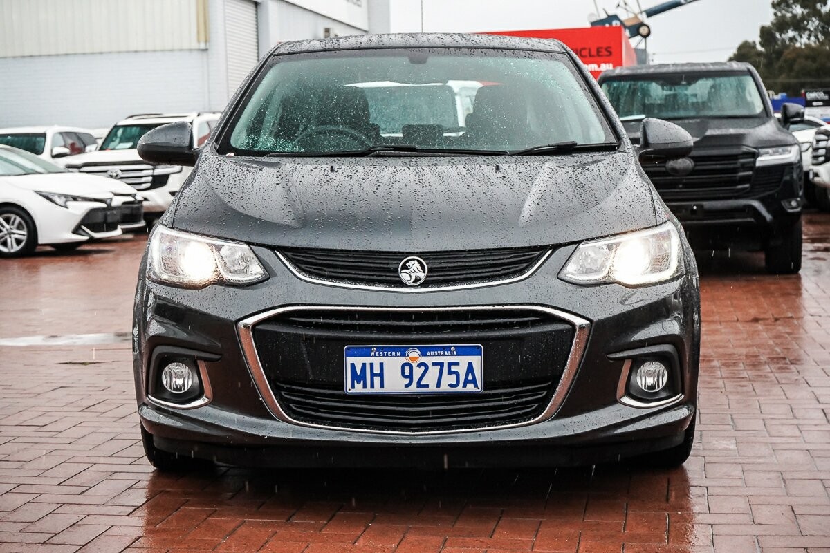 Holden Barina image 3