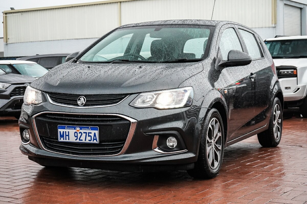 Holden Barina image 4