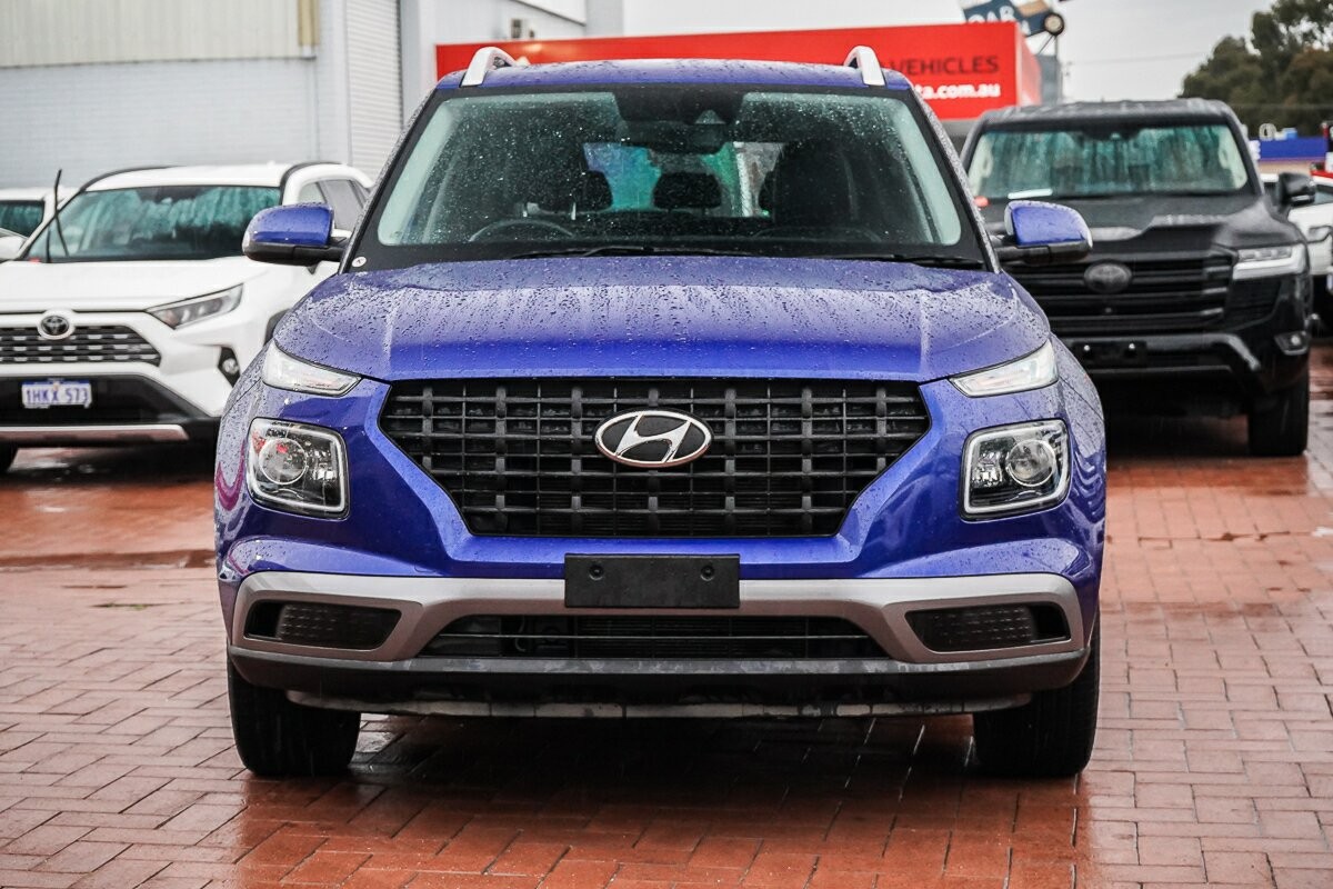 Hyundai Venue image 3