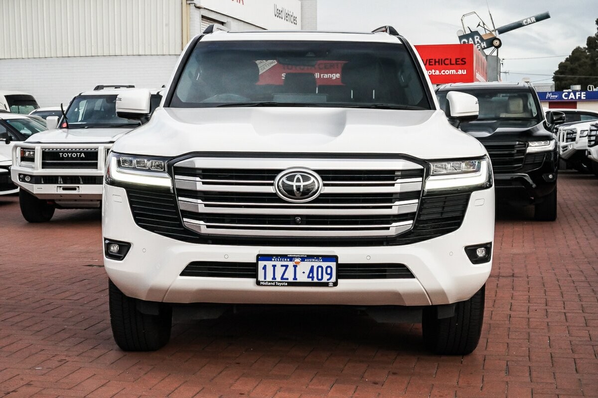 Toyota Landcruiser image 3