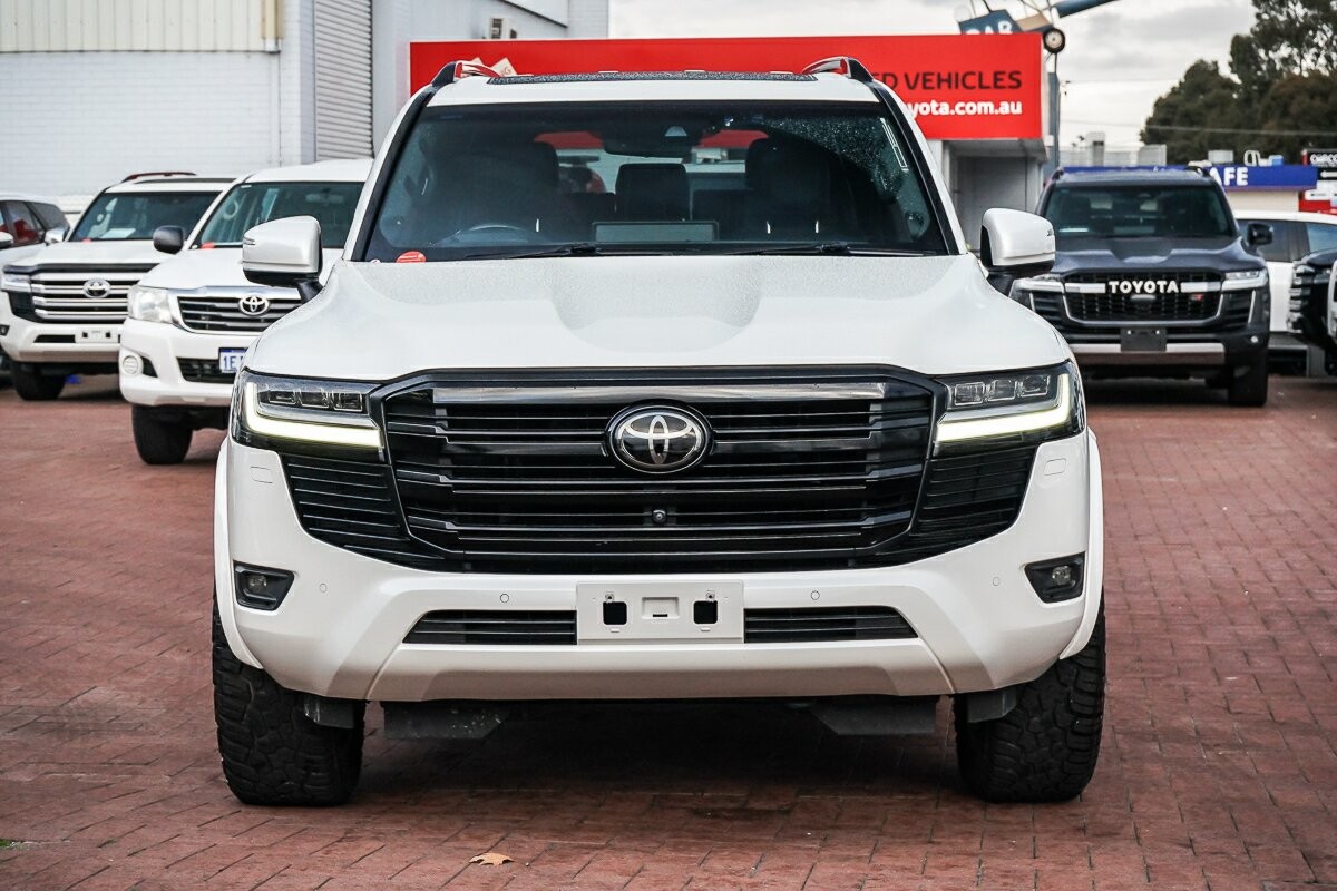 Toyota Landcruiser image 3