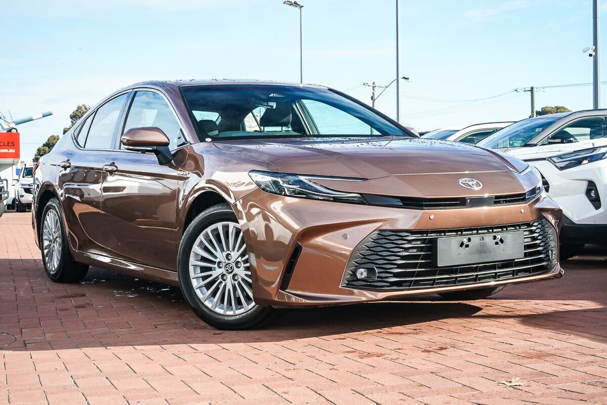 Toyota Camry image 1