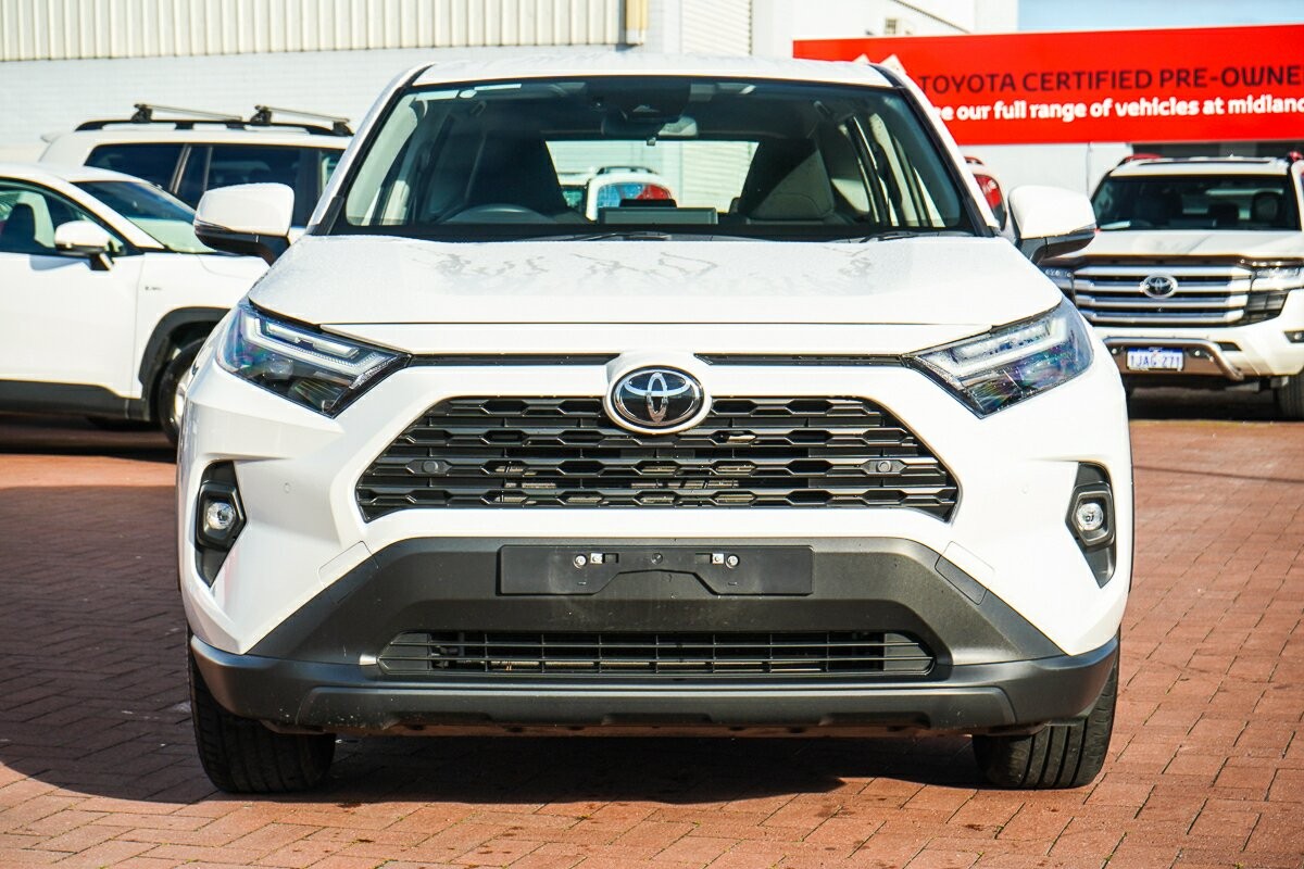 Toyota Rav4 image 3