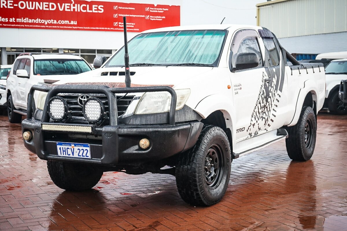 Toyota Hilux image 4