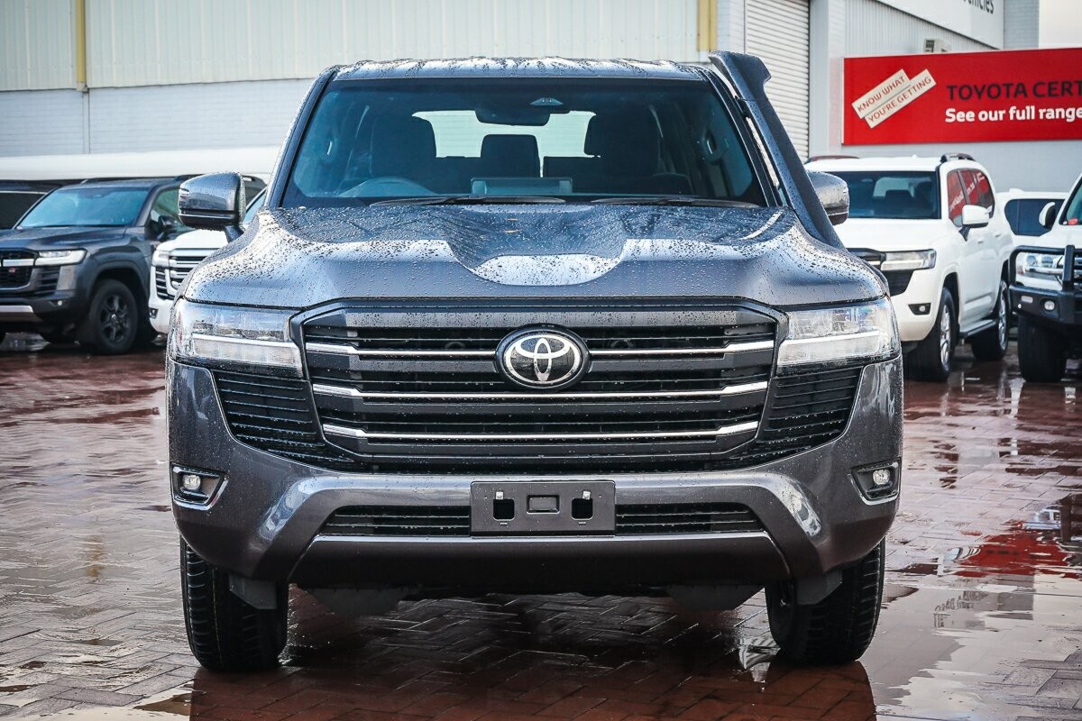 Toyota Landcruiser image 3