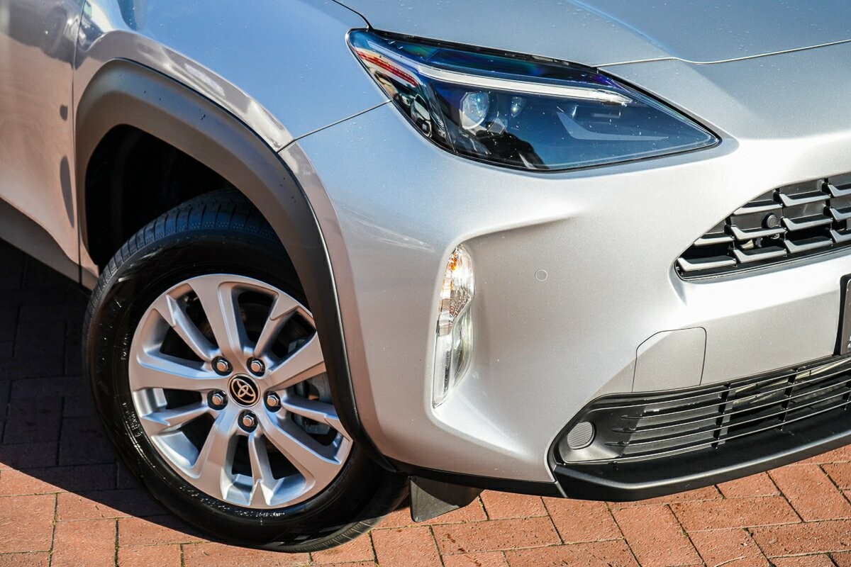 Toyota Yaris Cross image 2