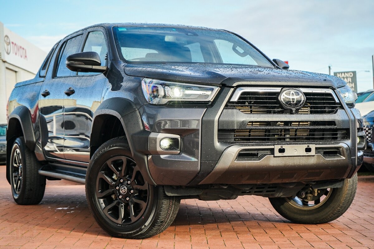Toyota Hilux image 1