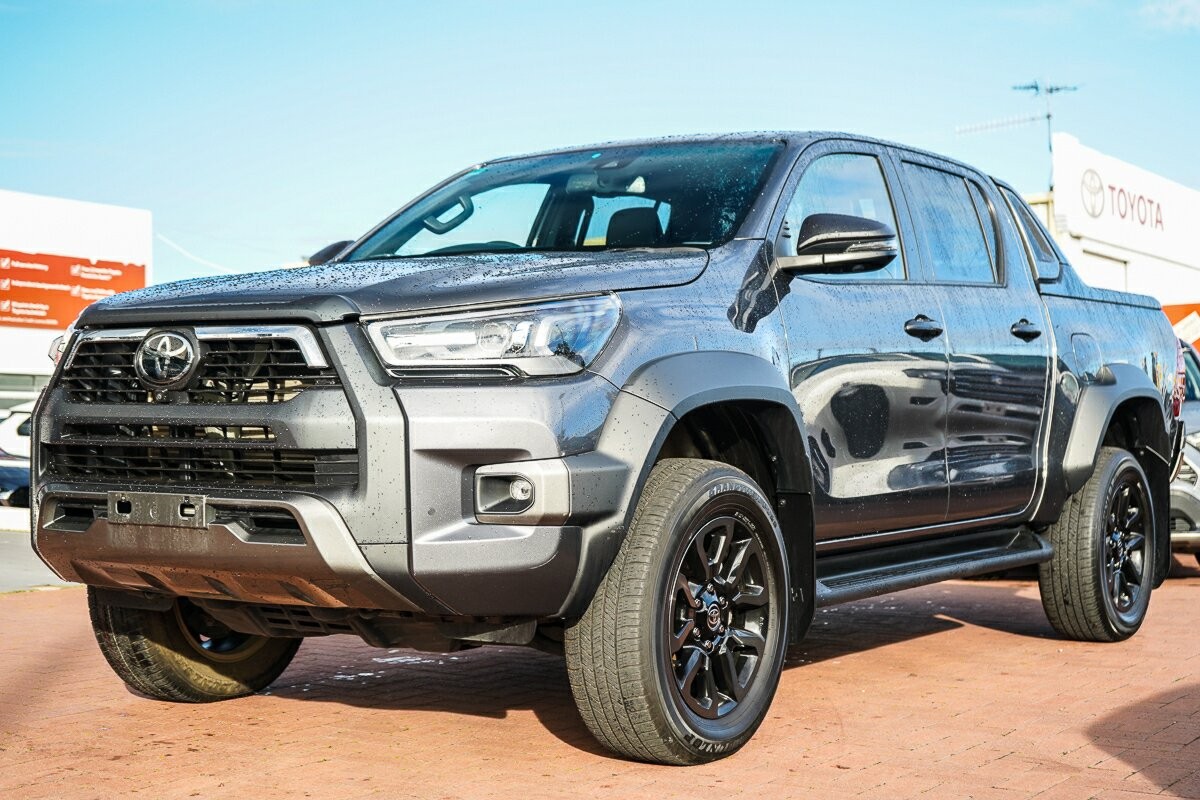 Toyota Hilux image 4