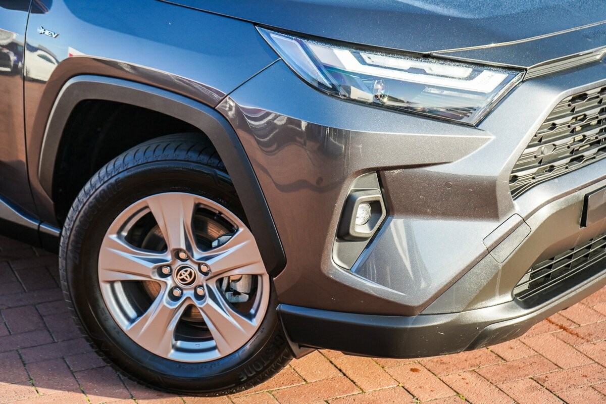 Toyota Rav4 image 2