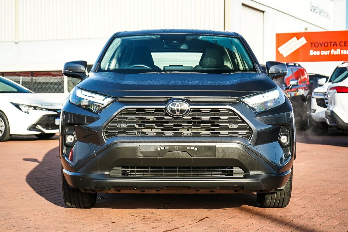 Toyota Rav4 image 3