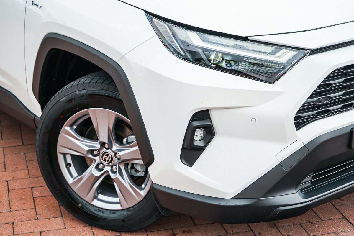 Toyota Rav4 image 2