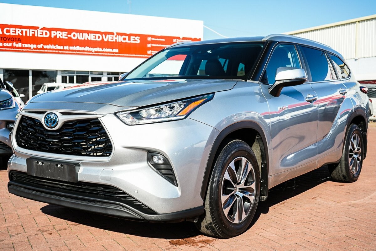 Toyota Kluger image 4