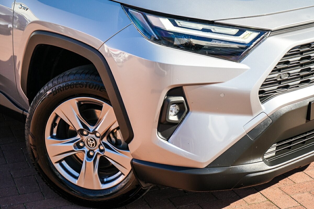 Toyota Rav4 image 2