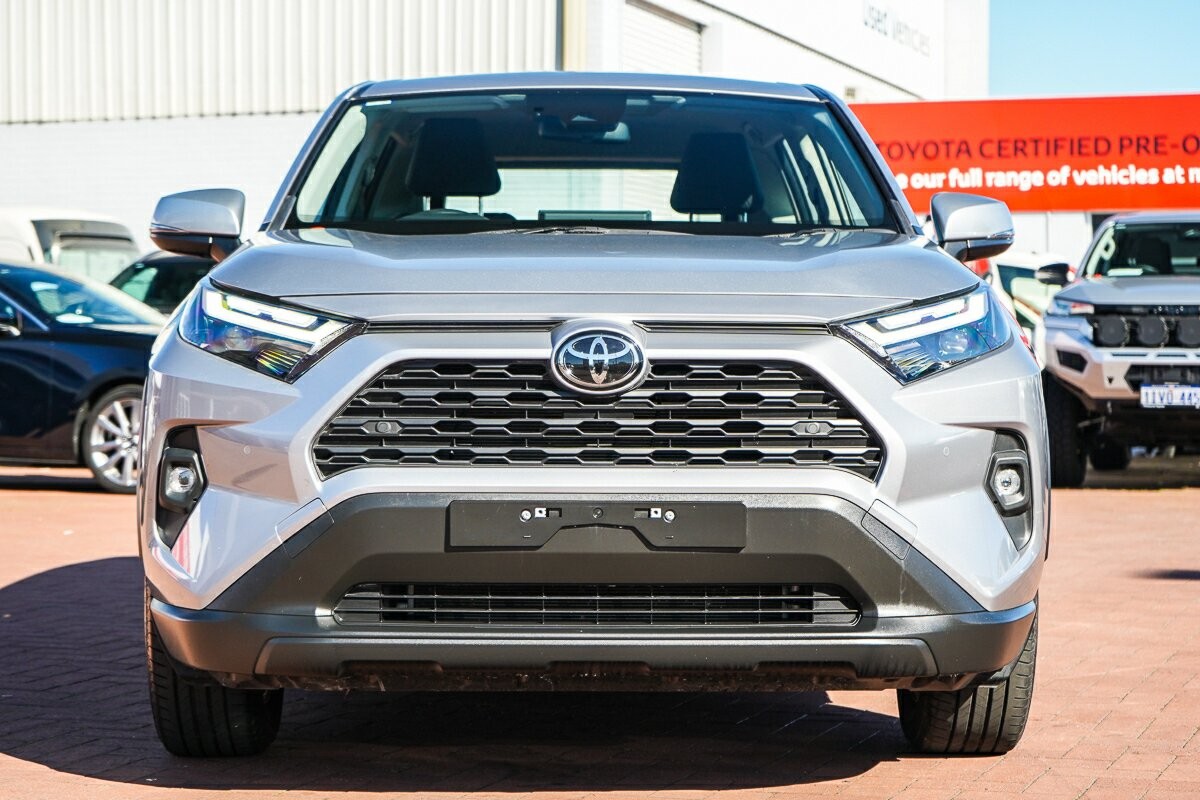 Toyota Rav4 image 3